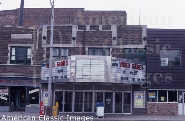 Uptown Theatre - From American Classic Images (newer photo)